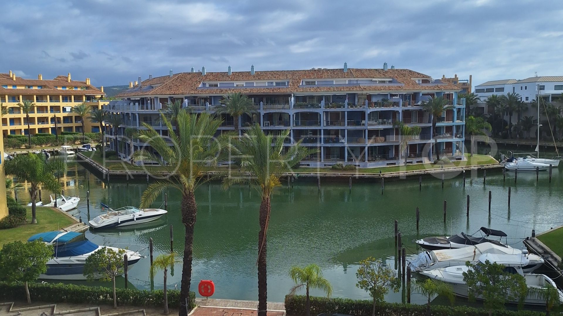 For sale apartment with 2 bedrooms in Ribera del Paraiso