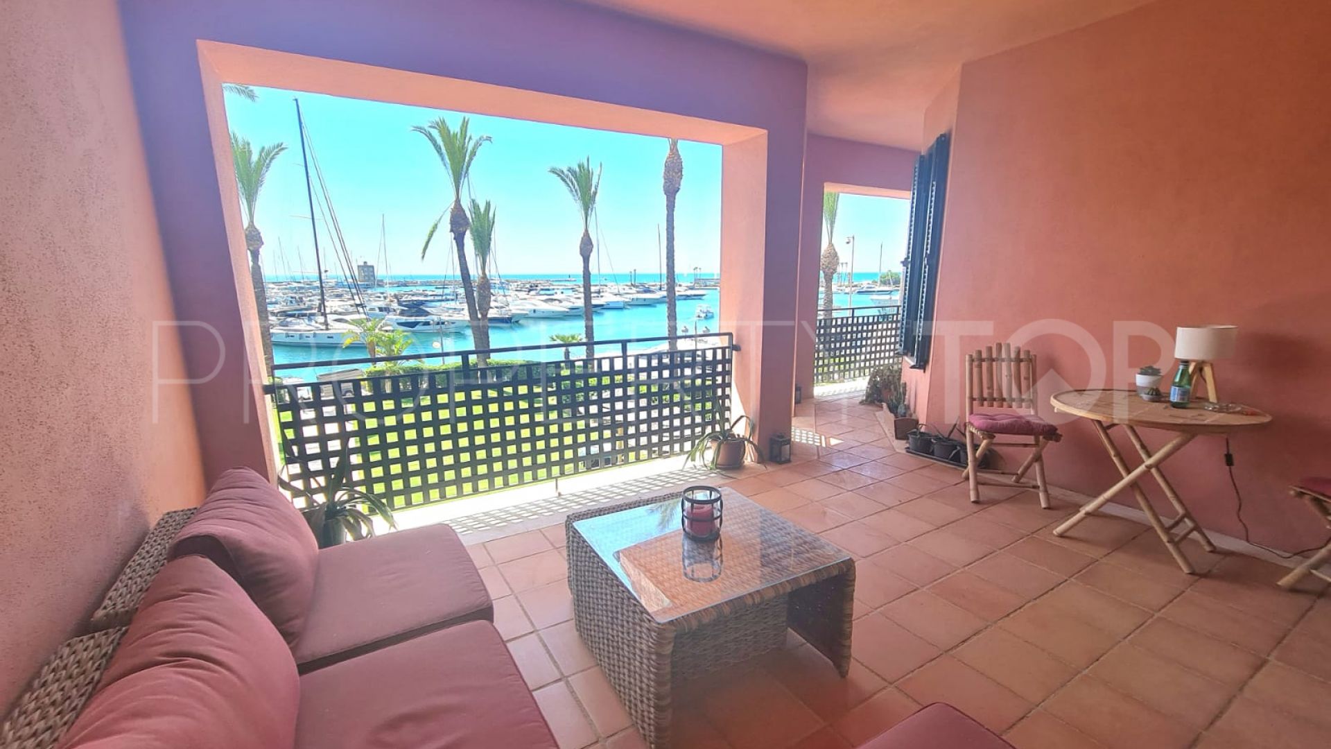 Buy apartment in Ribera del Obispo