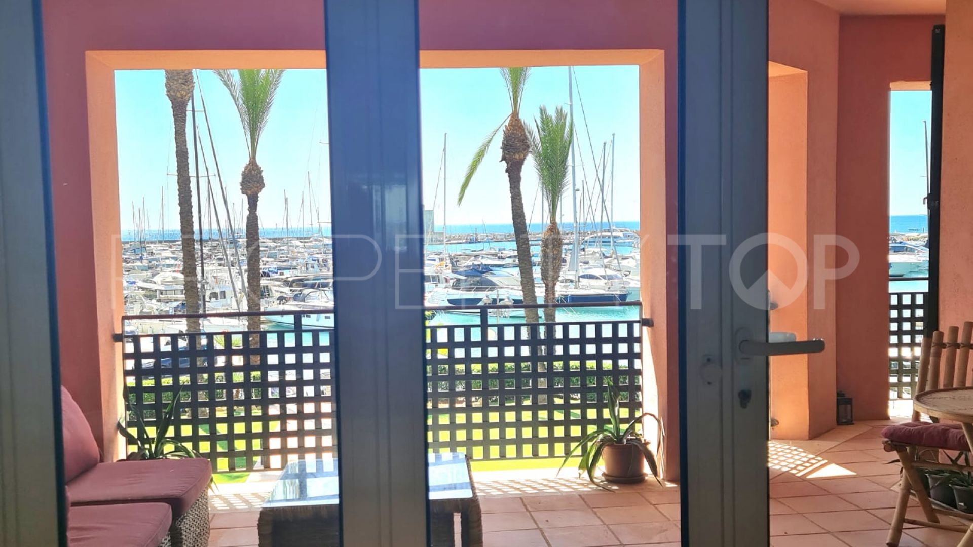 Buy apartment in Ribera del Obispo