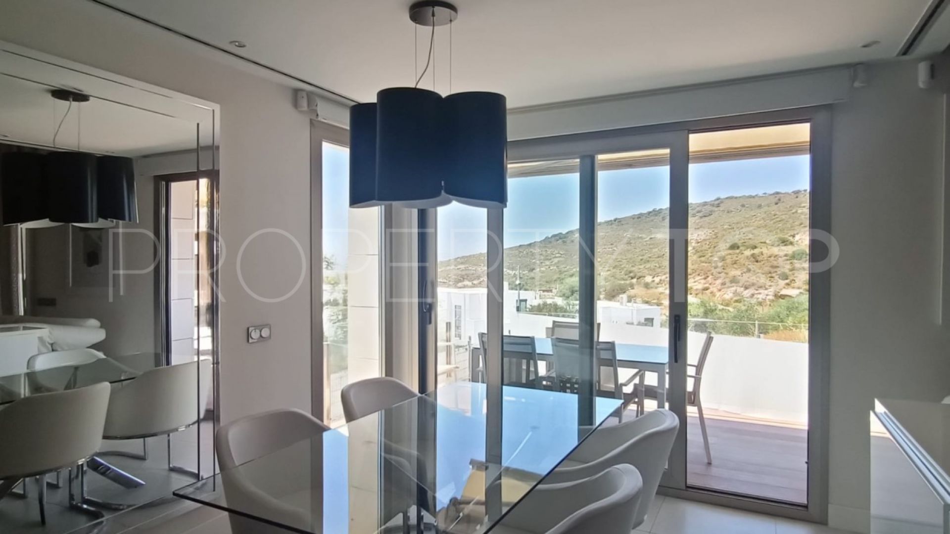 4 bedrooms villa in Bahia de las Rocas for sale