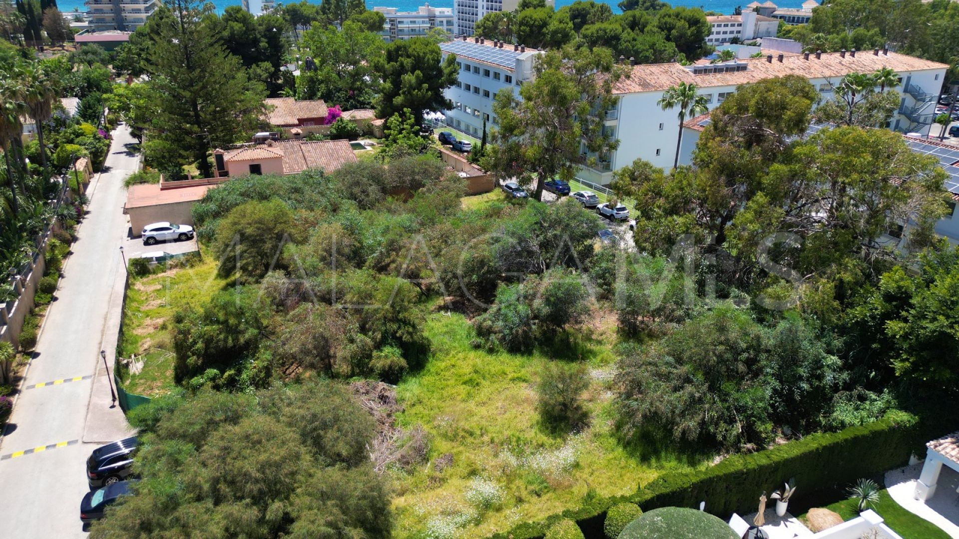 Parcela a la venta in Estepona Este