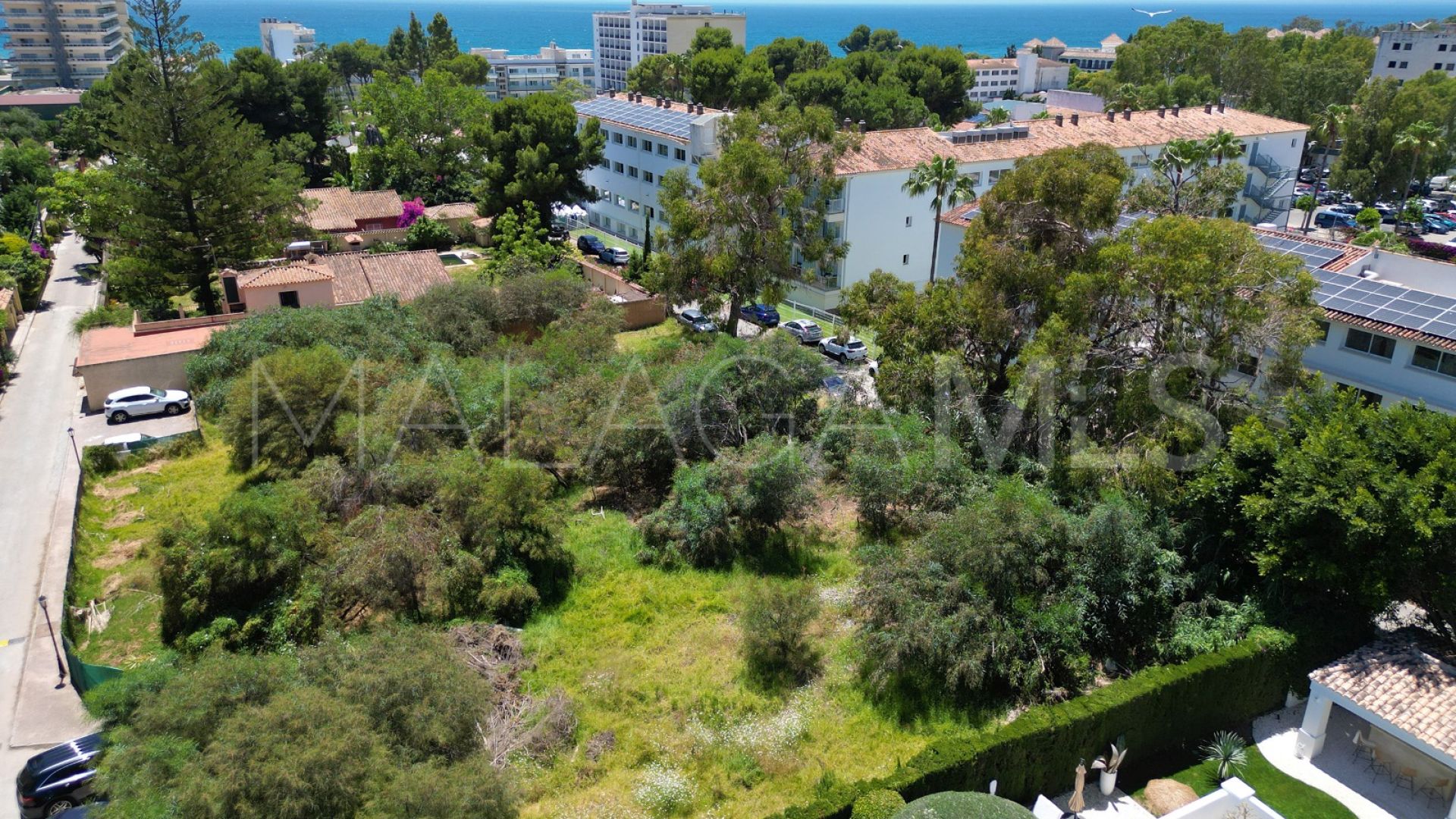 Parcela a la venta in Estepona Este
