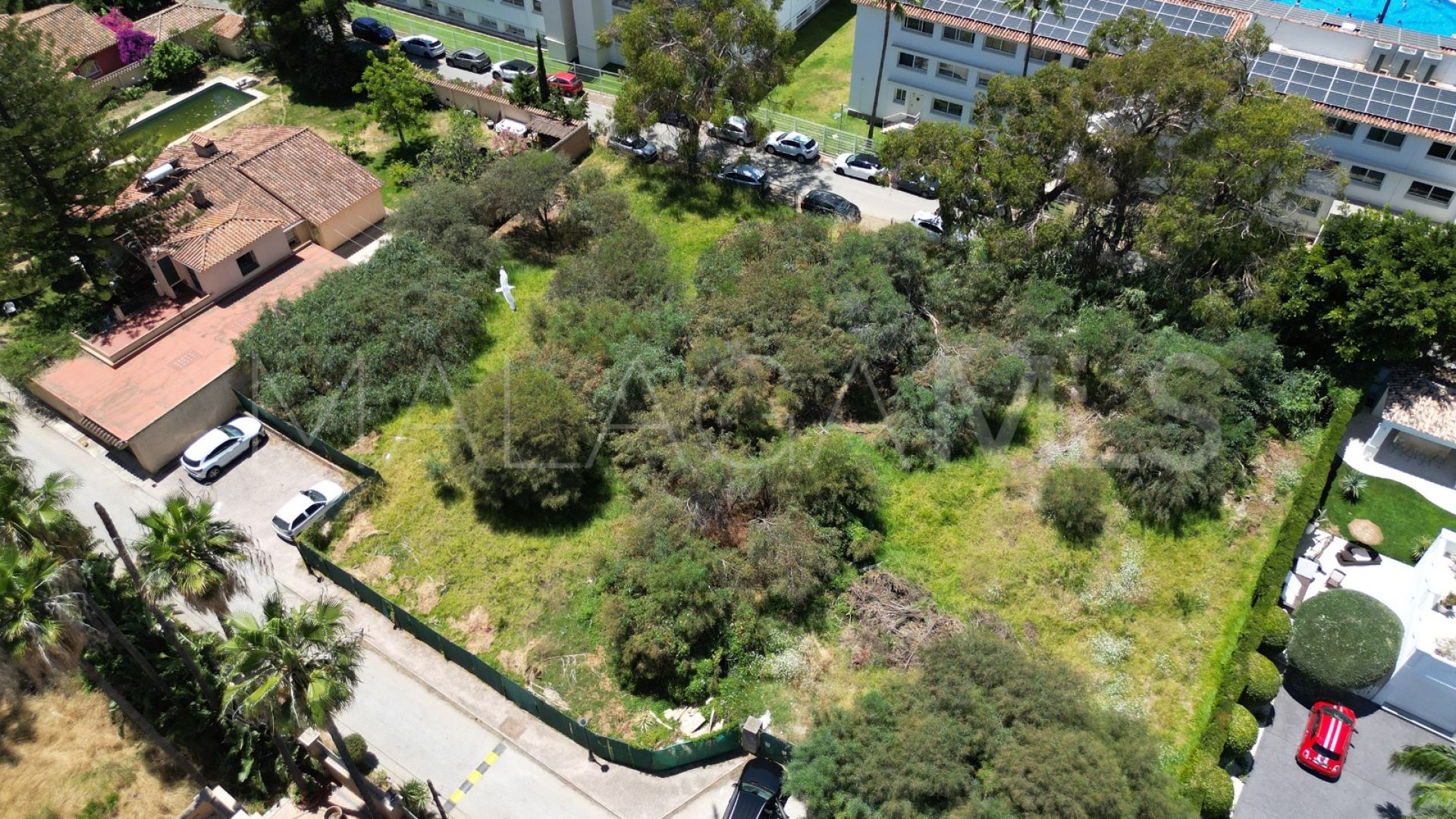 Parcela a la venta in Estepona Este