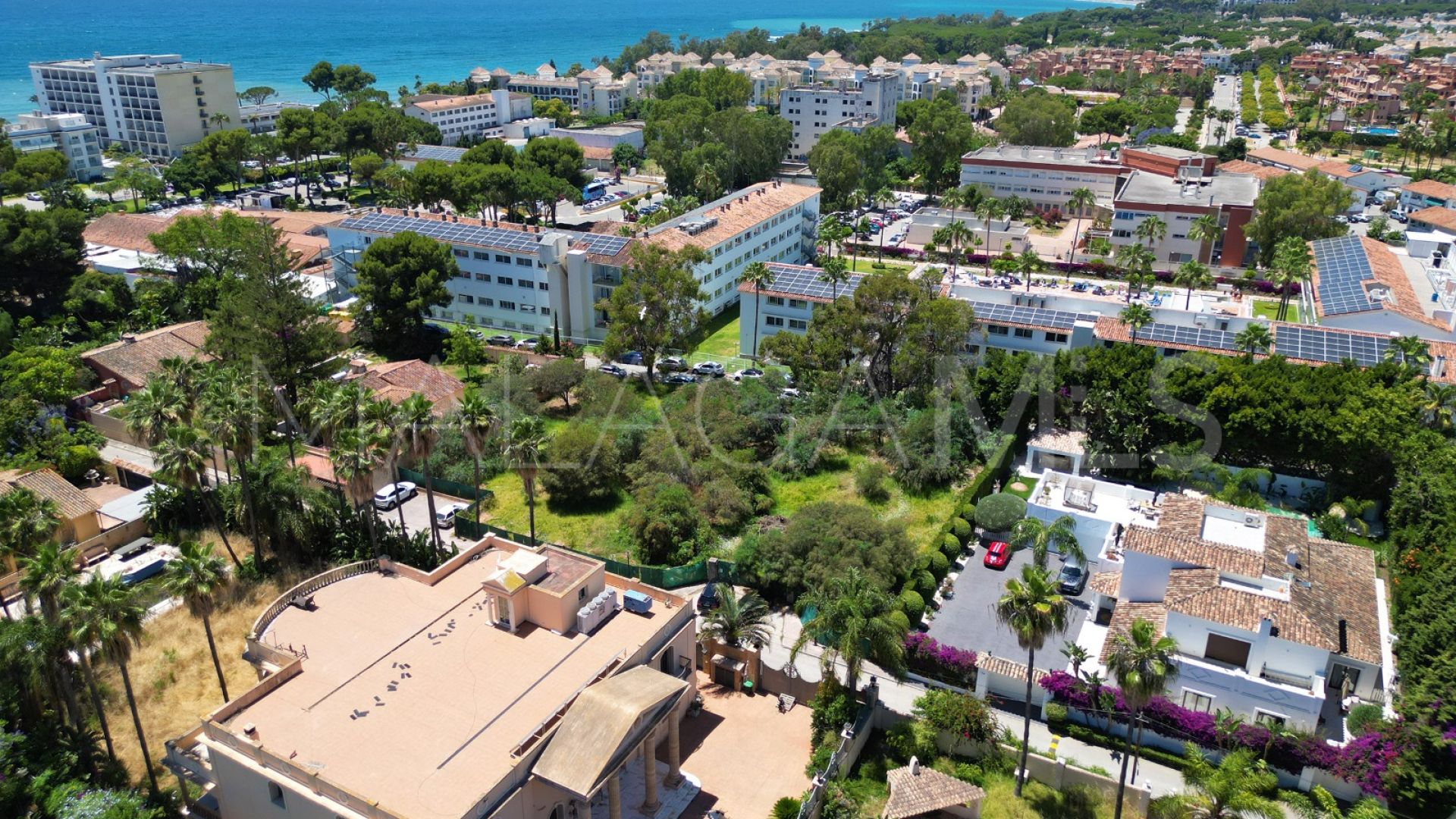 Parcela a la venta in Estepona Este