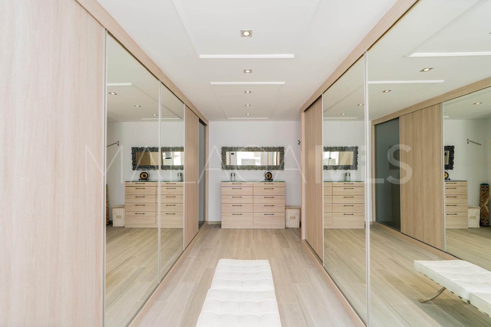 10 bedrooms Nueva Atalaya villa for sale