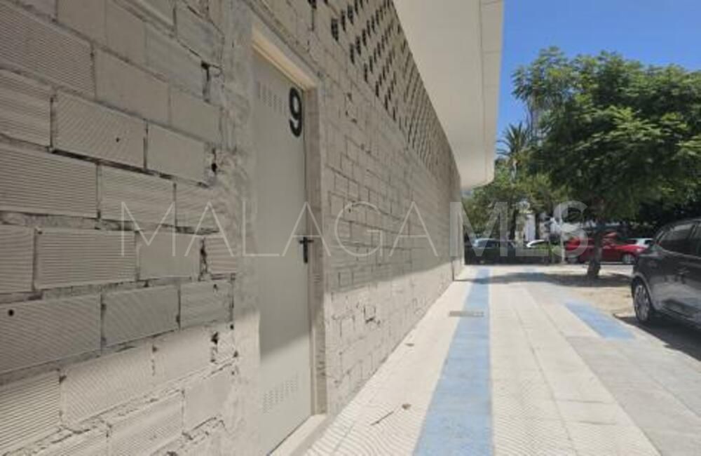 Supermarché for sale in San Pedro Playa