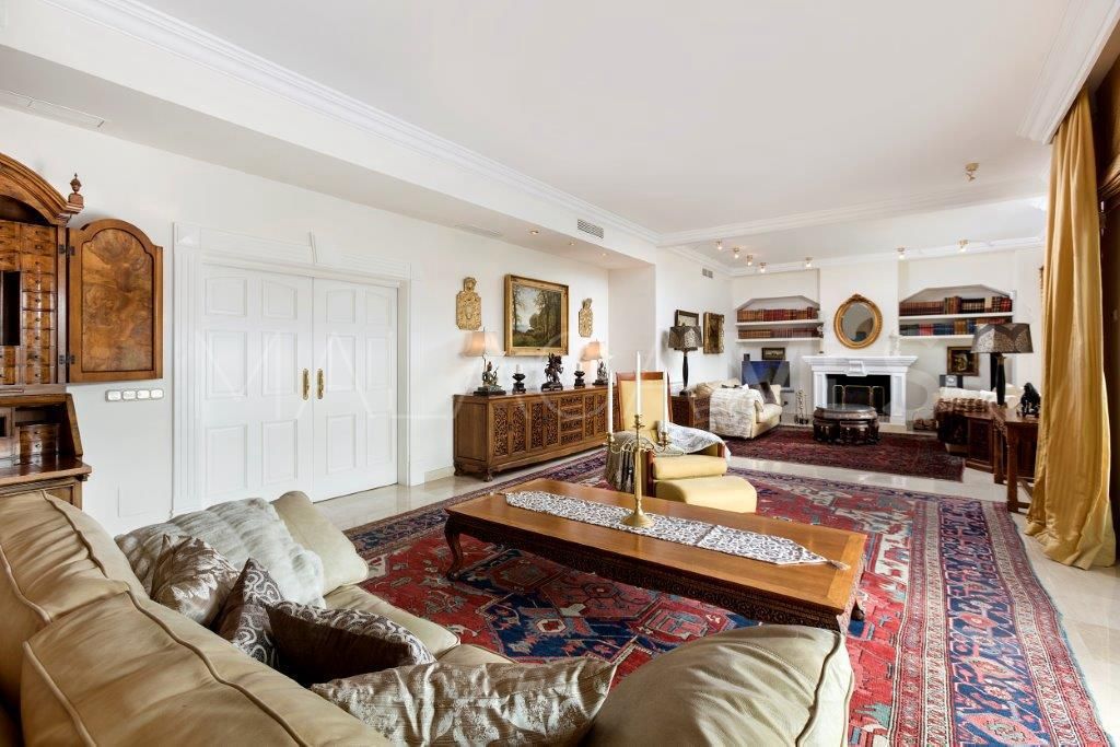 Villa for sale in La Quinta Golf