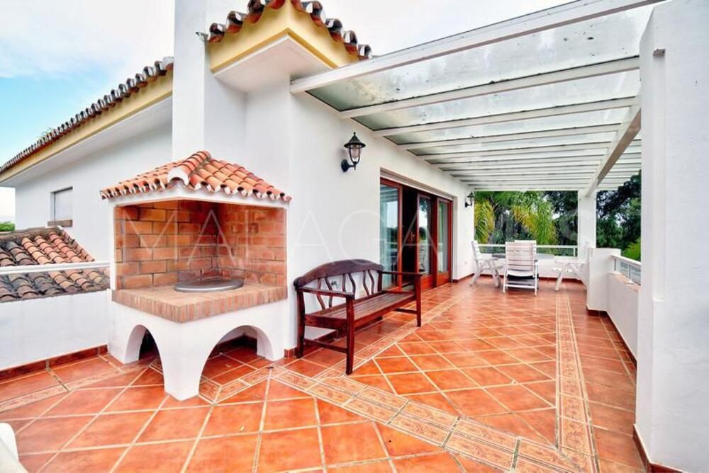 Villa for sale in New Golden Mile