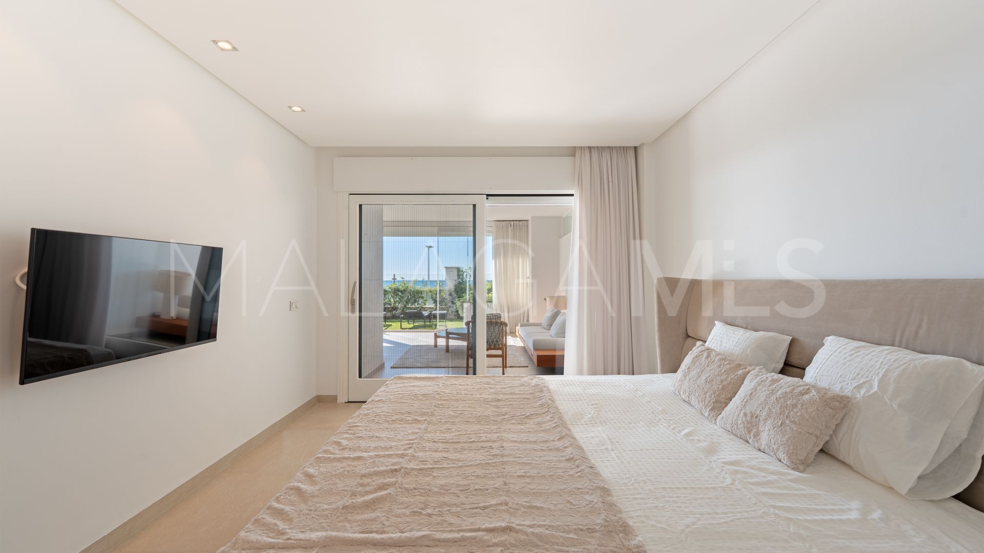 Apartamento planta baja with 2 bedrooms for sale in Doncella Beach