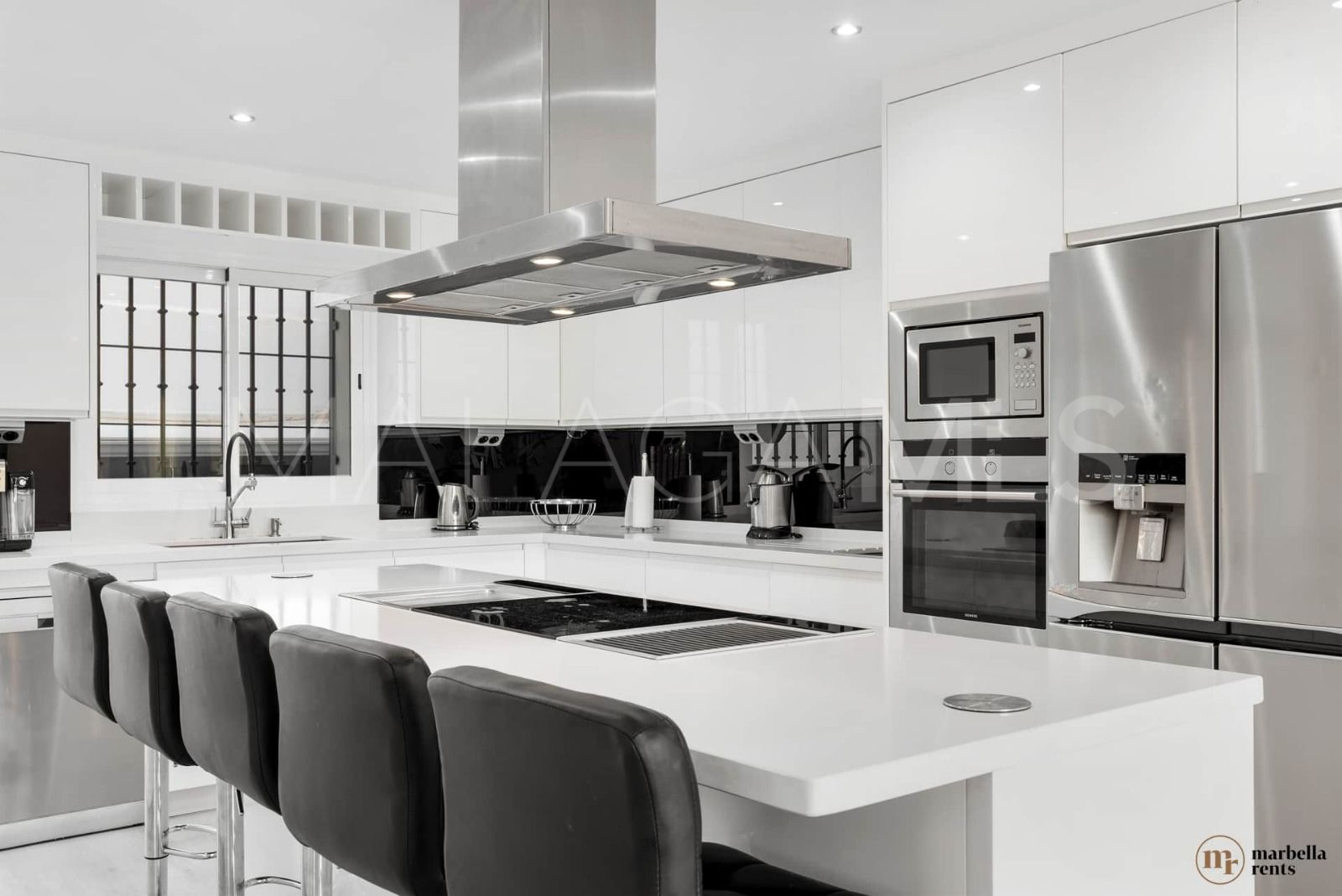 6 bedrooms semi detached house in Artola for sale