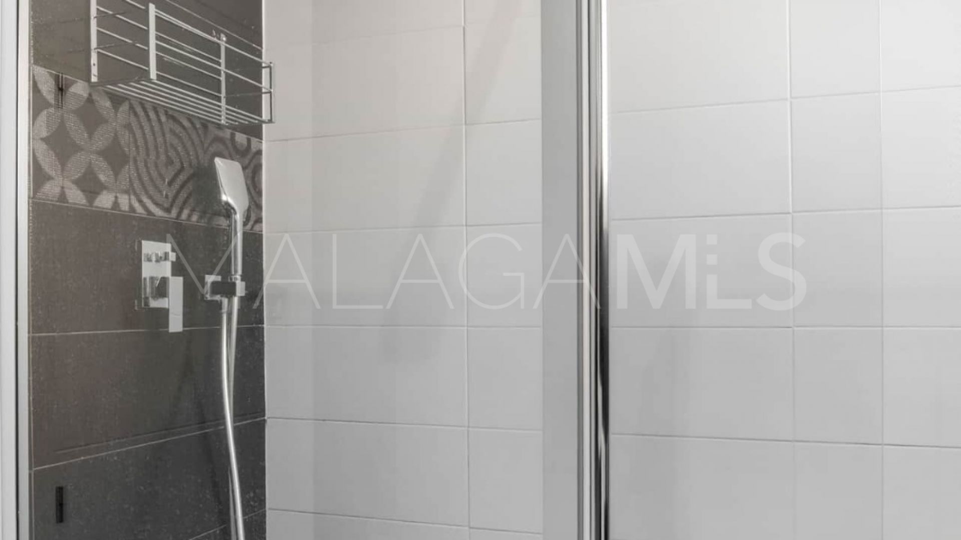 6 bedrooms semi detached house in Artola for sale