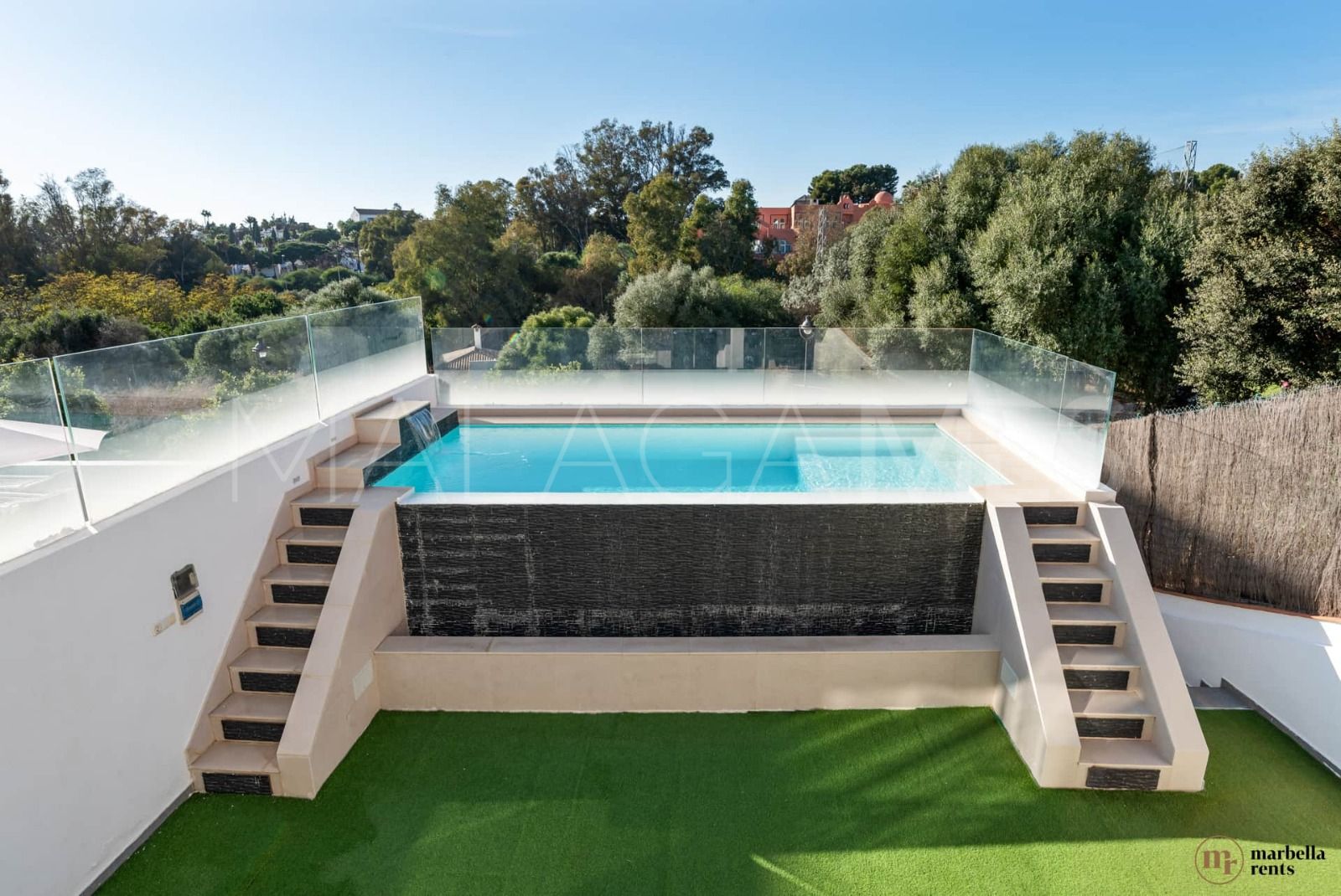 6 bedrooms semi detached house in Artola for sale