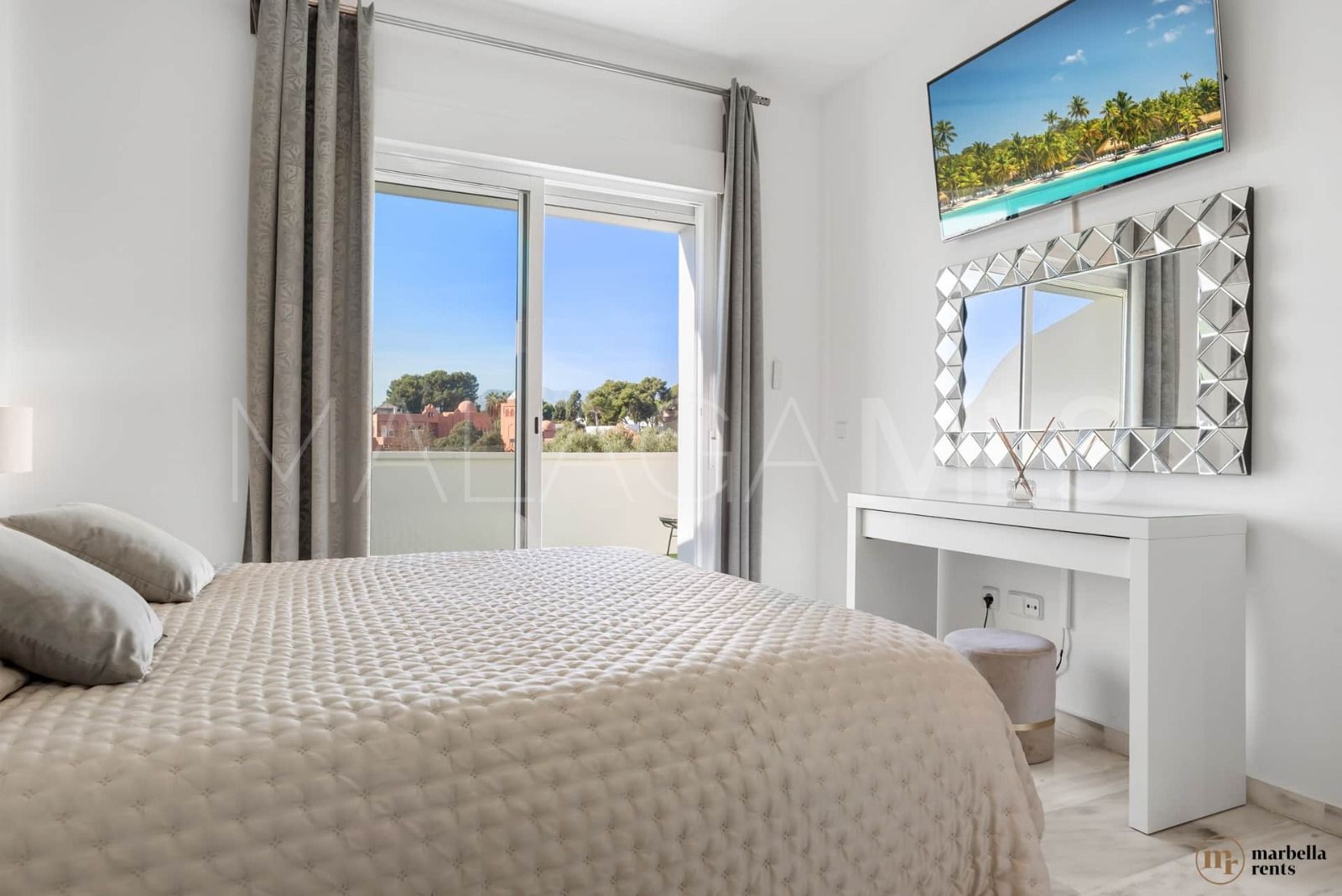 6 bedrooms semi detached house in Artola for sale