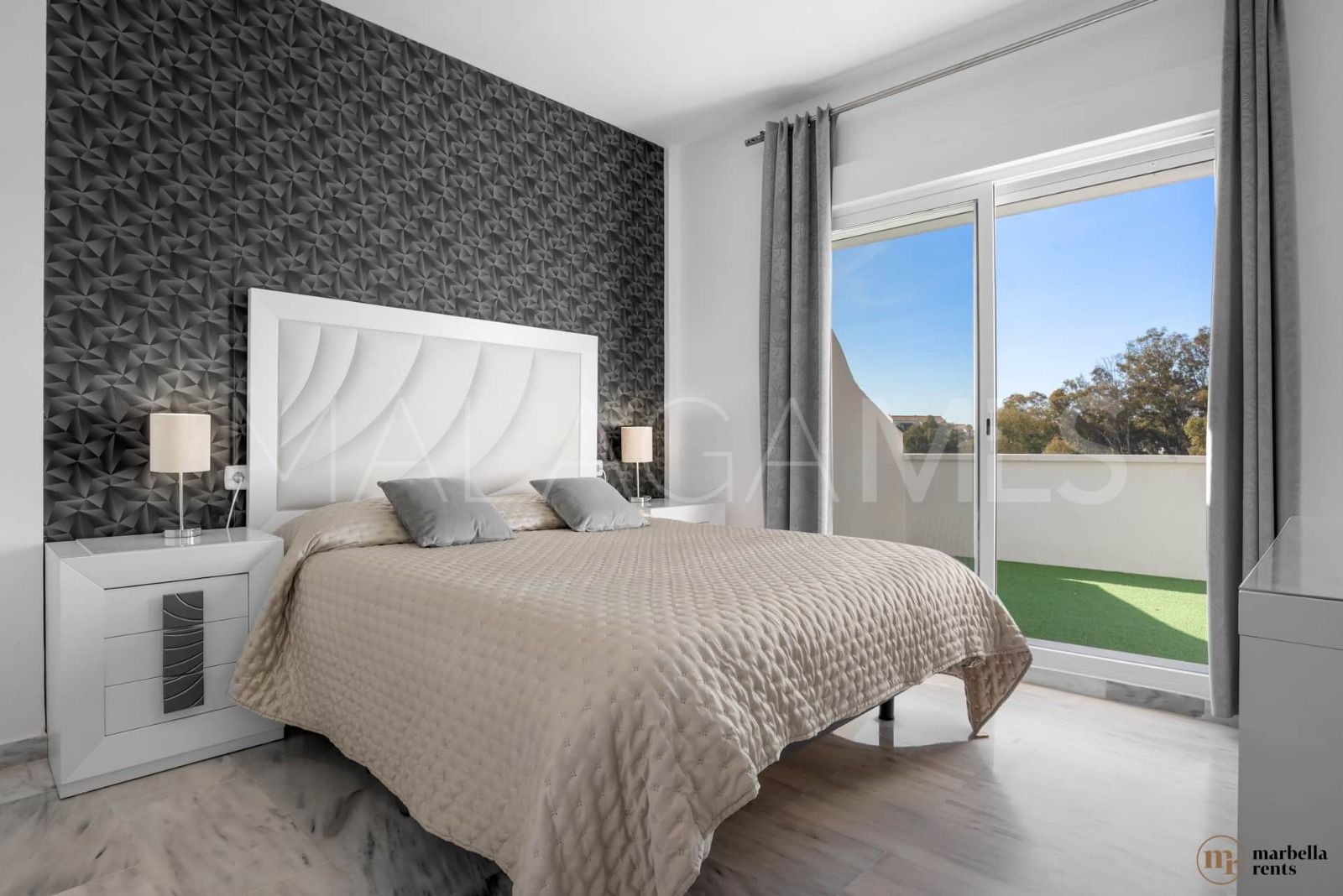 6 bedrooms semi detached house in Artola for sale