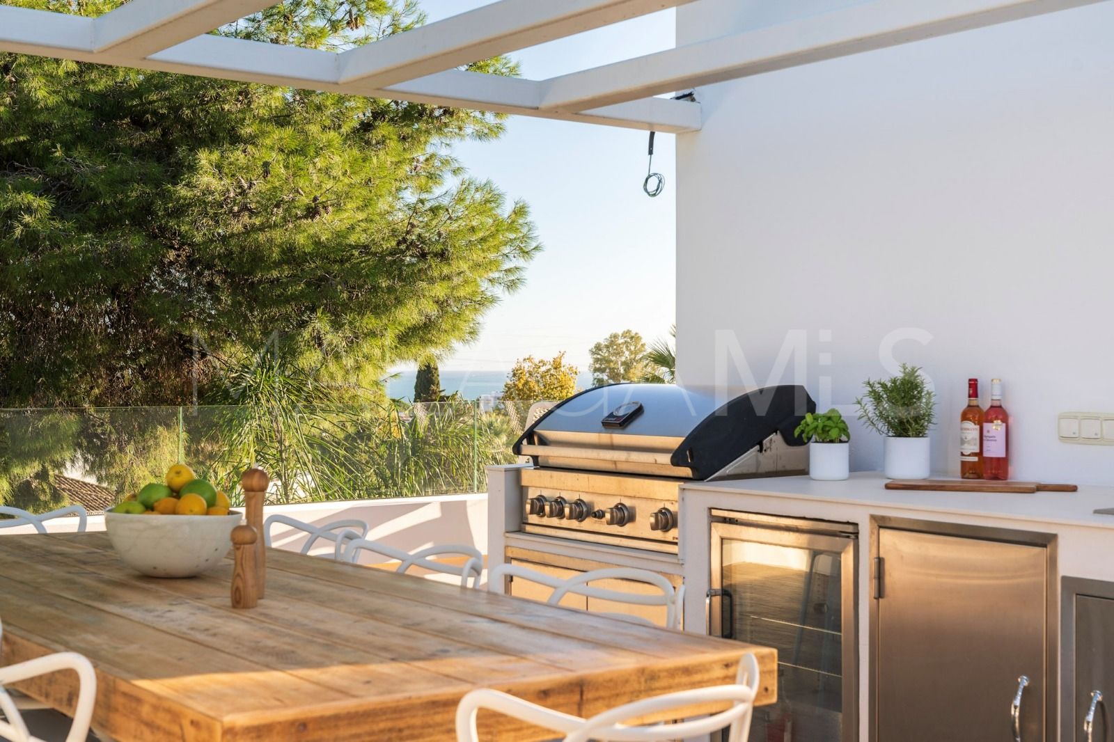 Villa for sale in Las Brisas