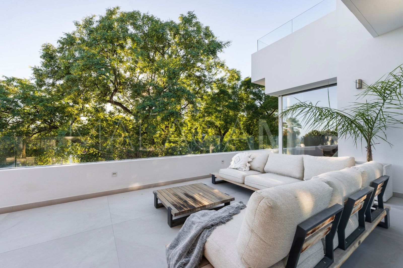 Villa for sale in Las Brisas