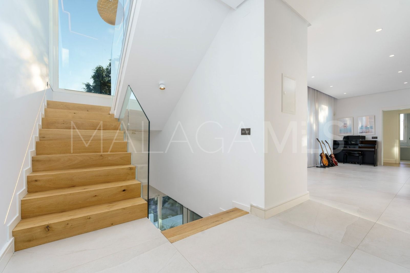 Villa for sale in Las Brisas