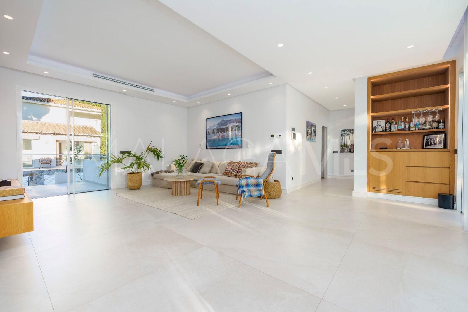 Villa for sale in Las Brisas