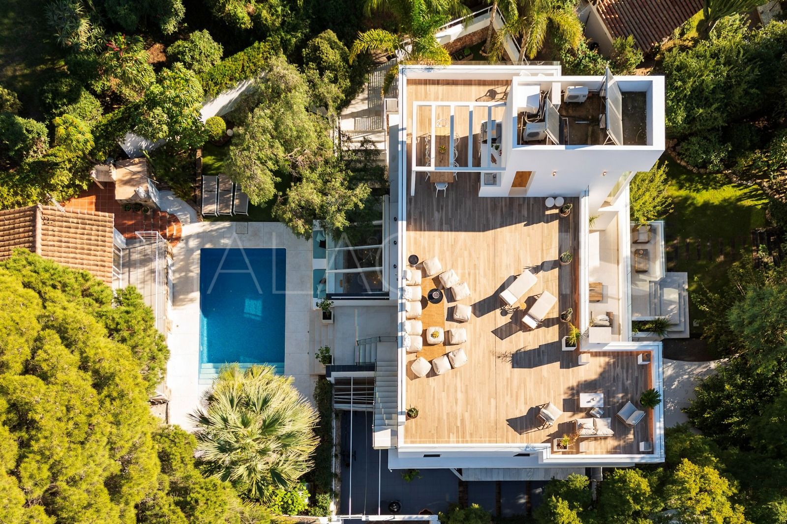 Villa for sale in Las Brisas