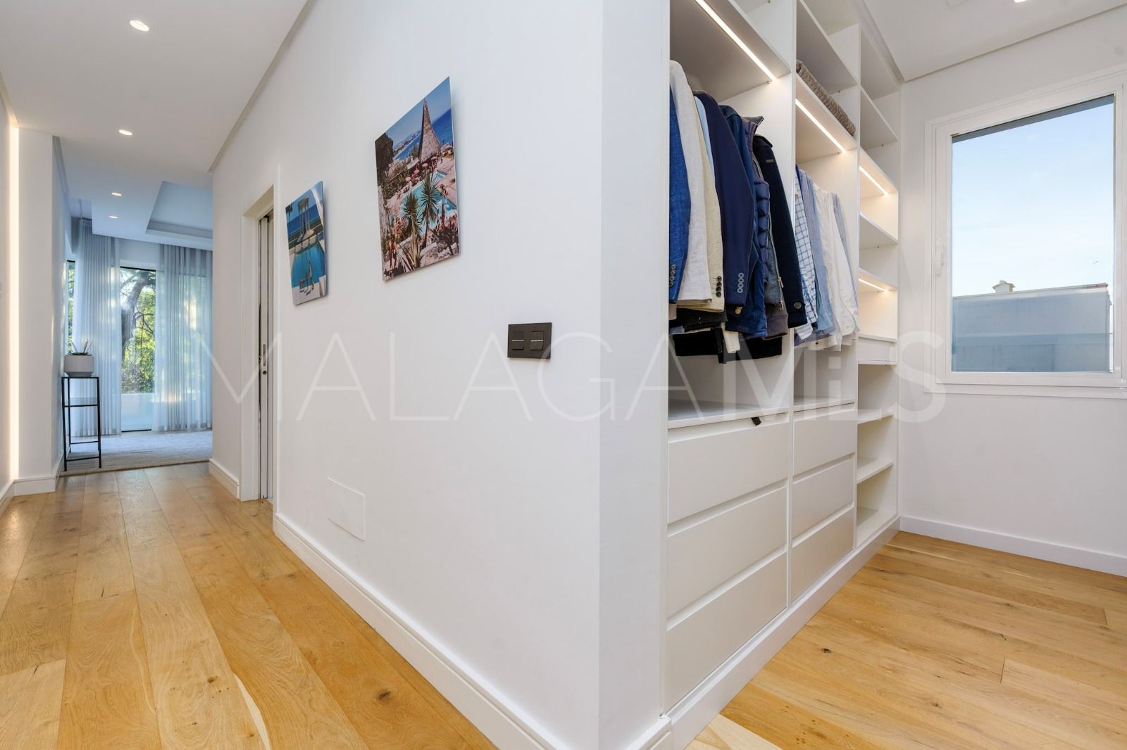 Villa for sale in Las Brisas