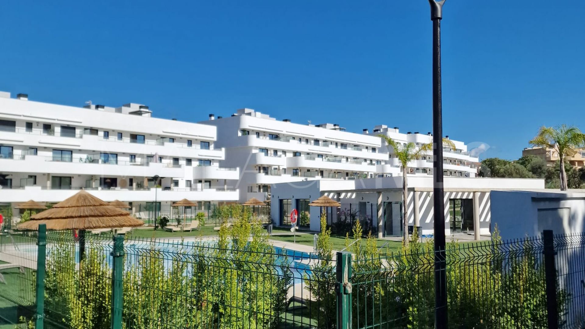 For sale Estepona East 2 bedrooms ground floor apartment