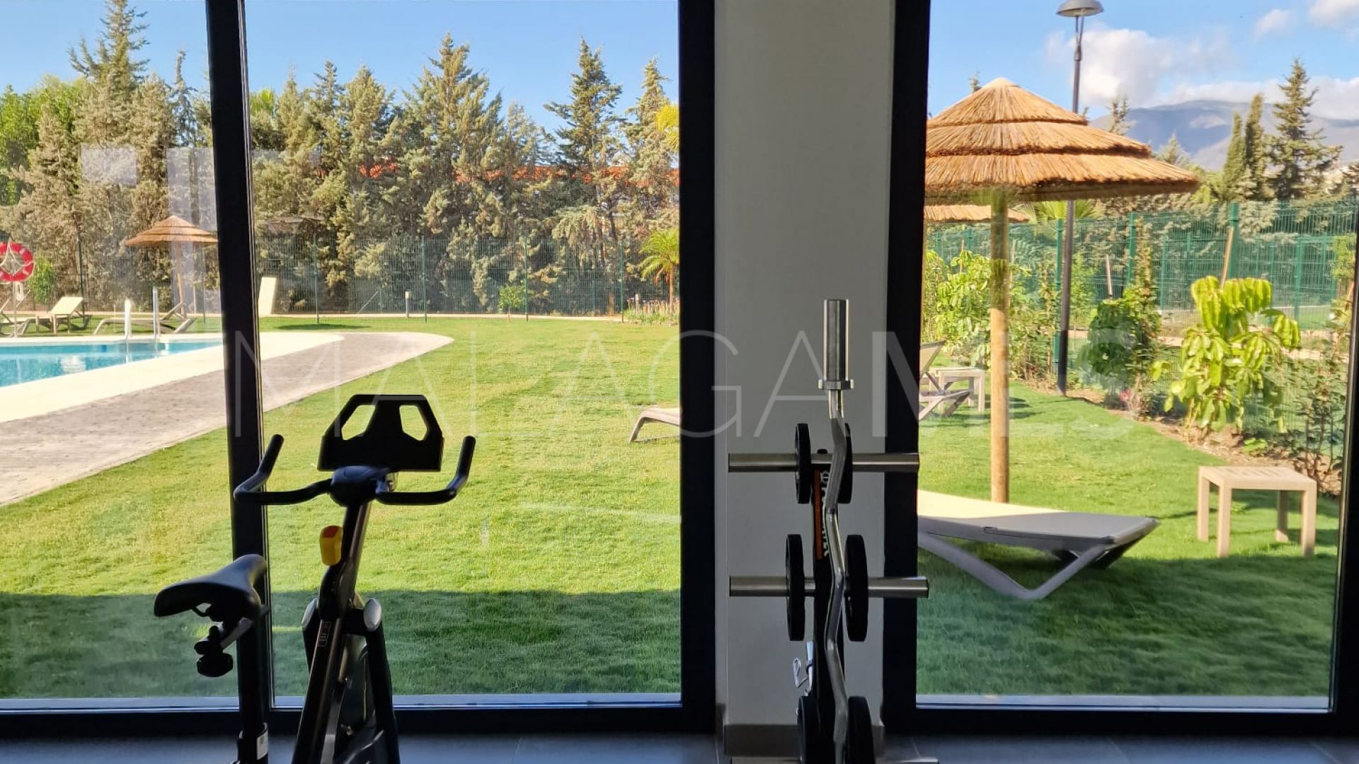 For sale Estepona East 2 bedrooms ground floor apartment