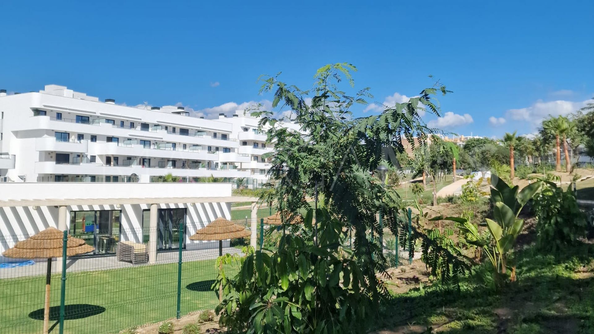 For sale Estepona East 2 bedrooms ground floor apartment