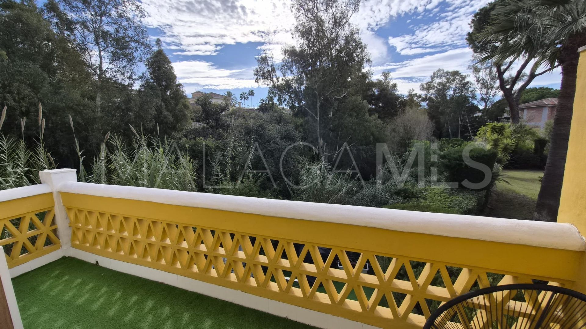 Radhus for sale in Sitio de Calahonda