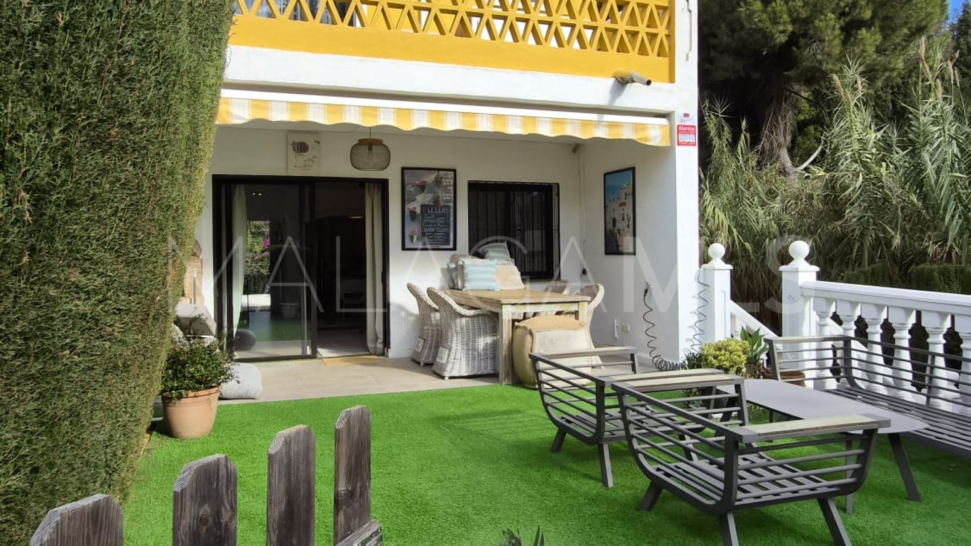 Radhus for sale in Sitio de Calahonda