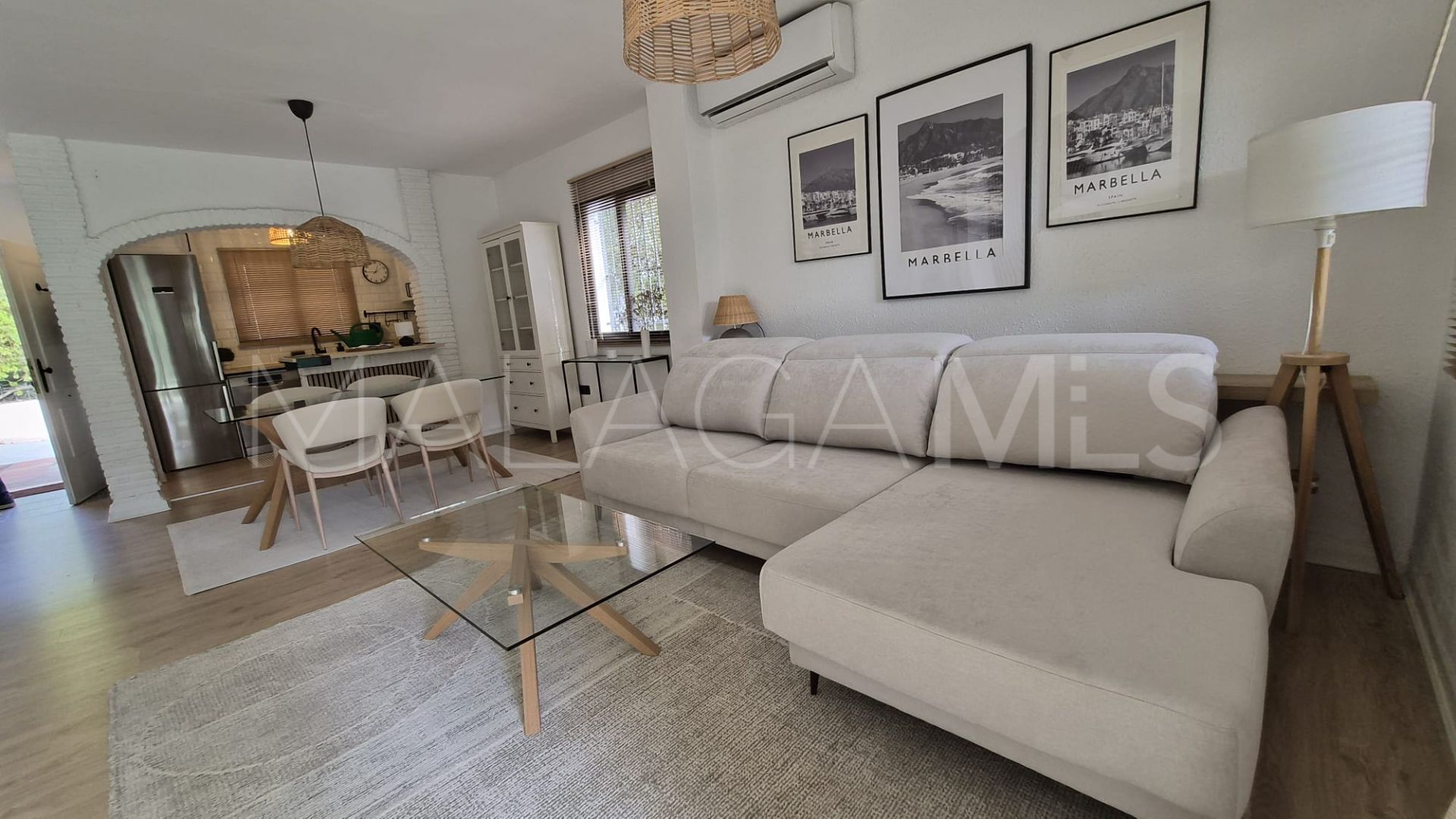 Radhus for sale in Sitio de Calahonda