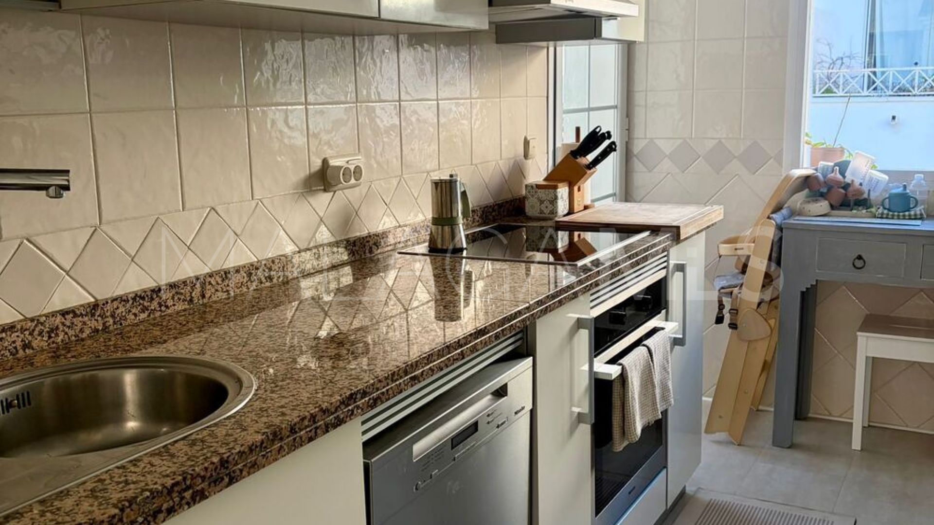 Lägenhet for sale in Las Lomas de Rio Real