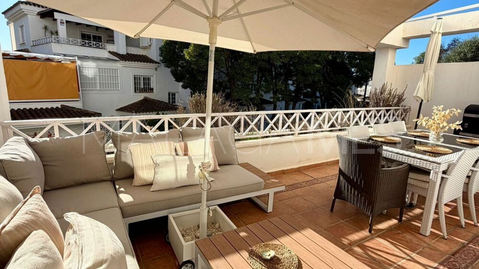 Lägenhet for sale in Las Lomas de Rio Real