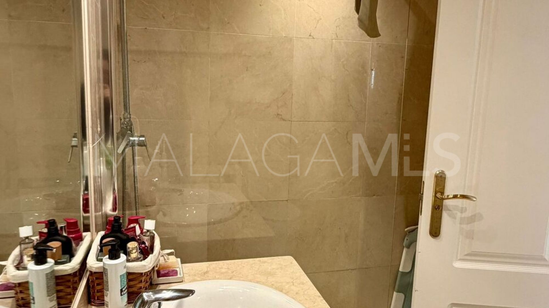 Lägenhet for sale in Las Lomas de Rio Real