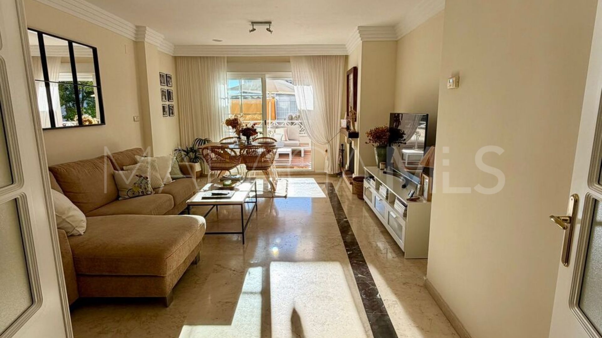 Lägenhet for sale in Las Lomas de Rio Real