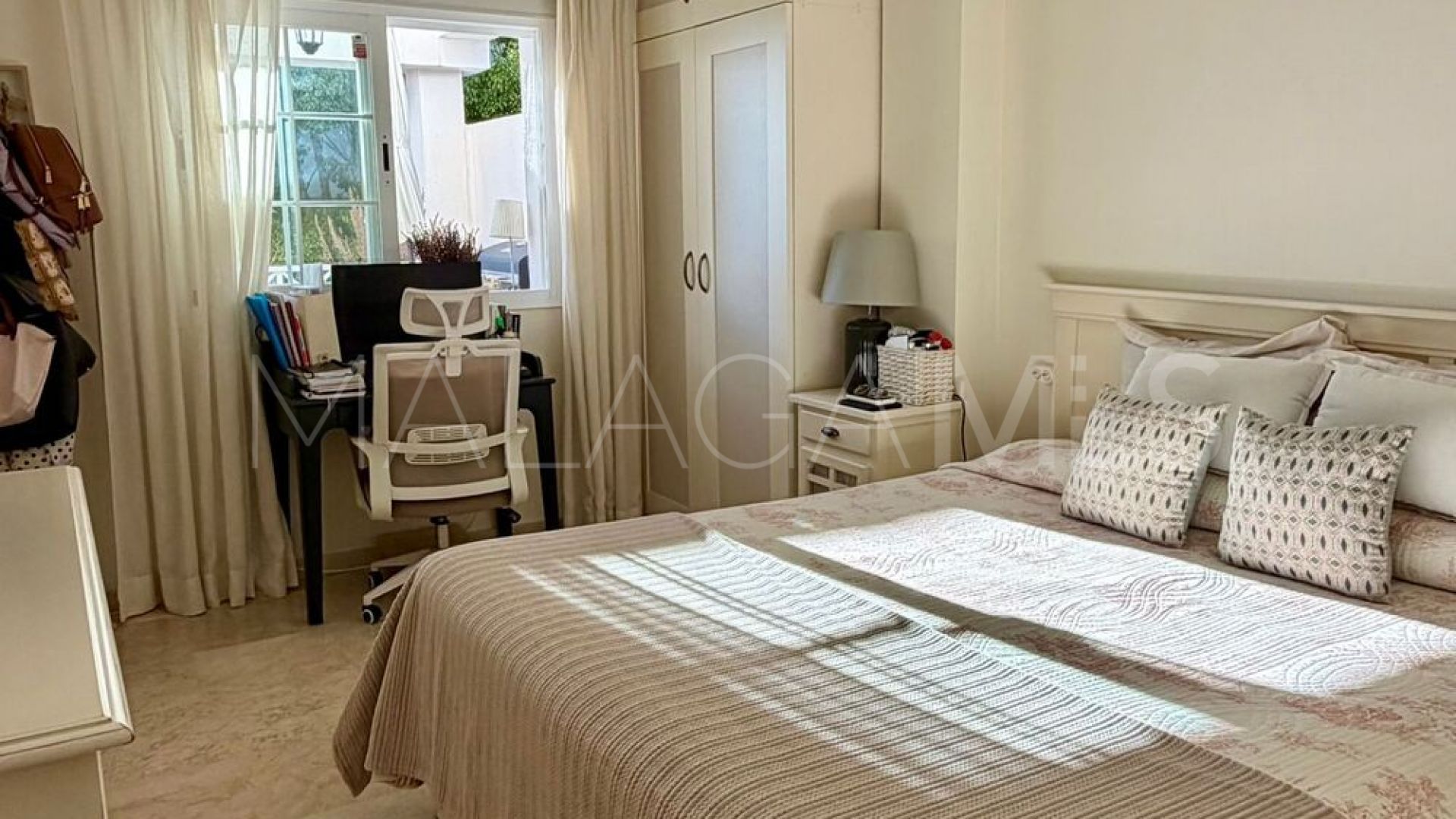 Lägenhet for sale in Las Lomas de Rio Real