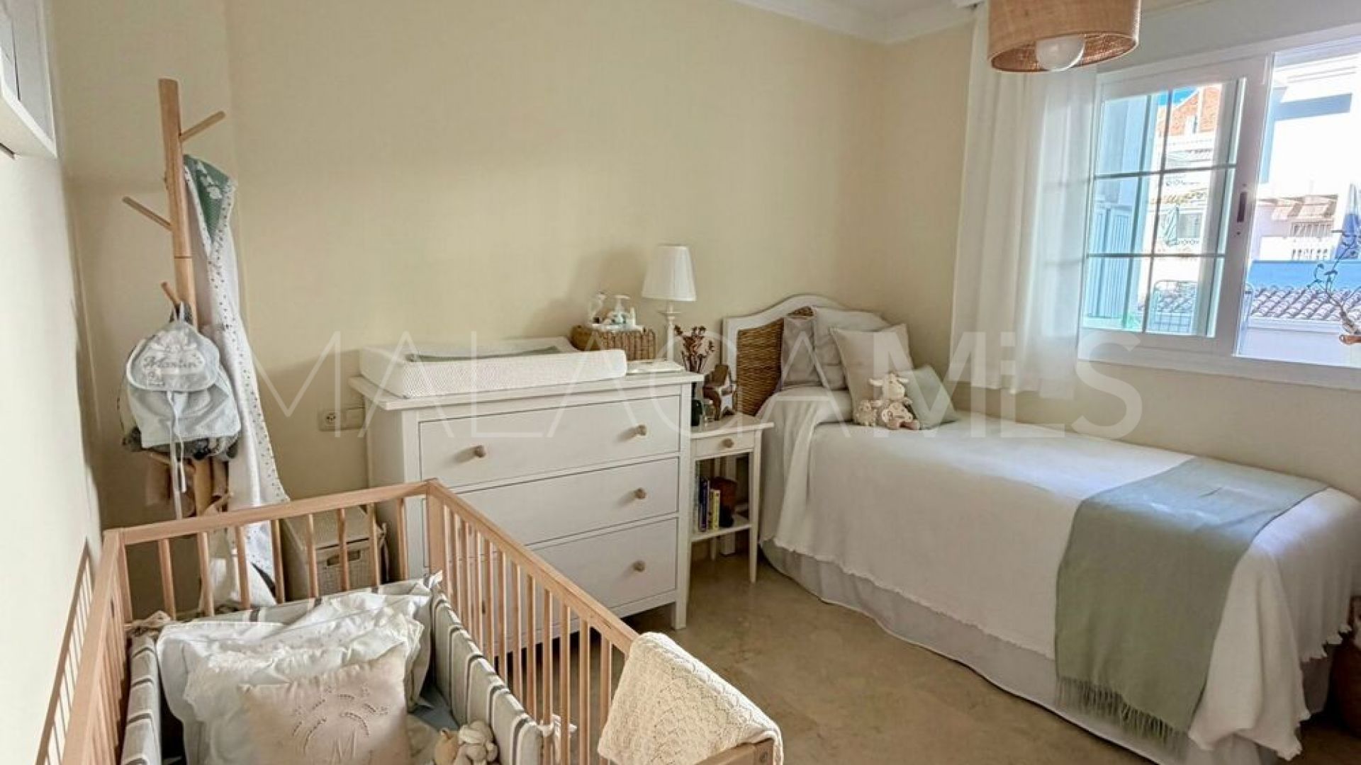 Lägenhet for sale in Las Lomas de Rio Real