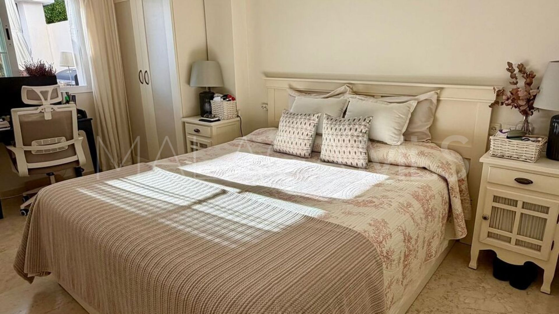 Lägenhet for sale in Las Lomas de Rio Real