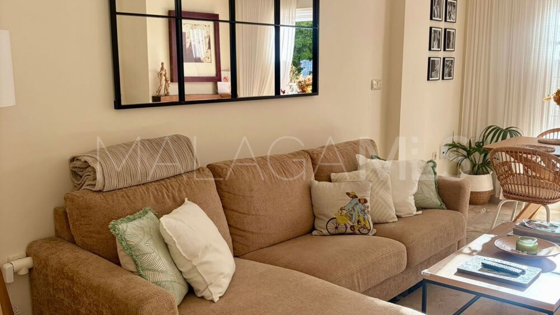 Lägenhet for sale in Las Lomas de Rio Real