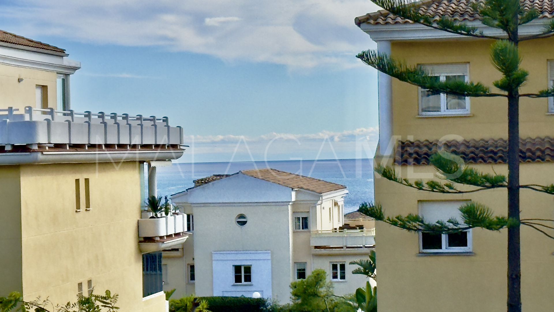 For sale ground floor apartment in Cabopino