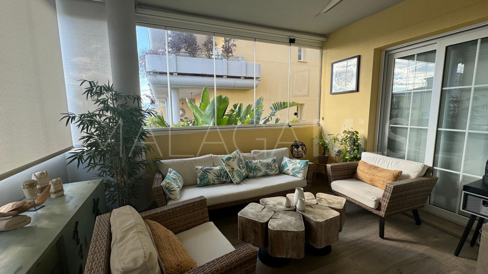 For sale ground floor apartment in Cabopino