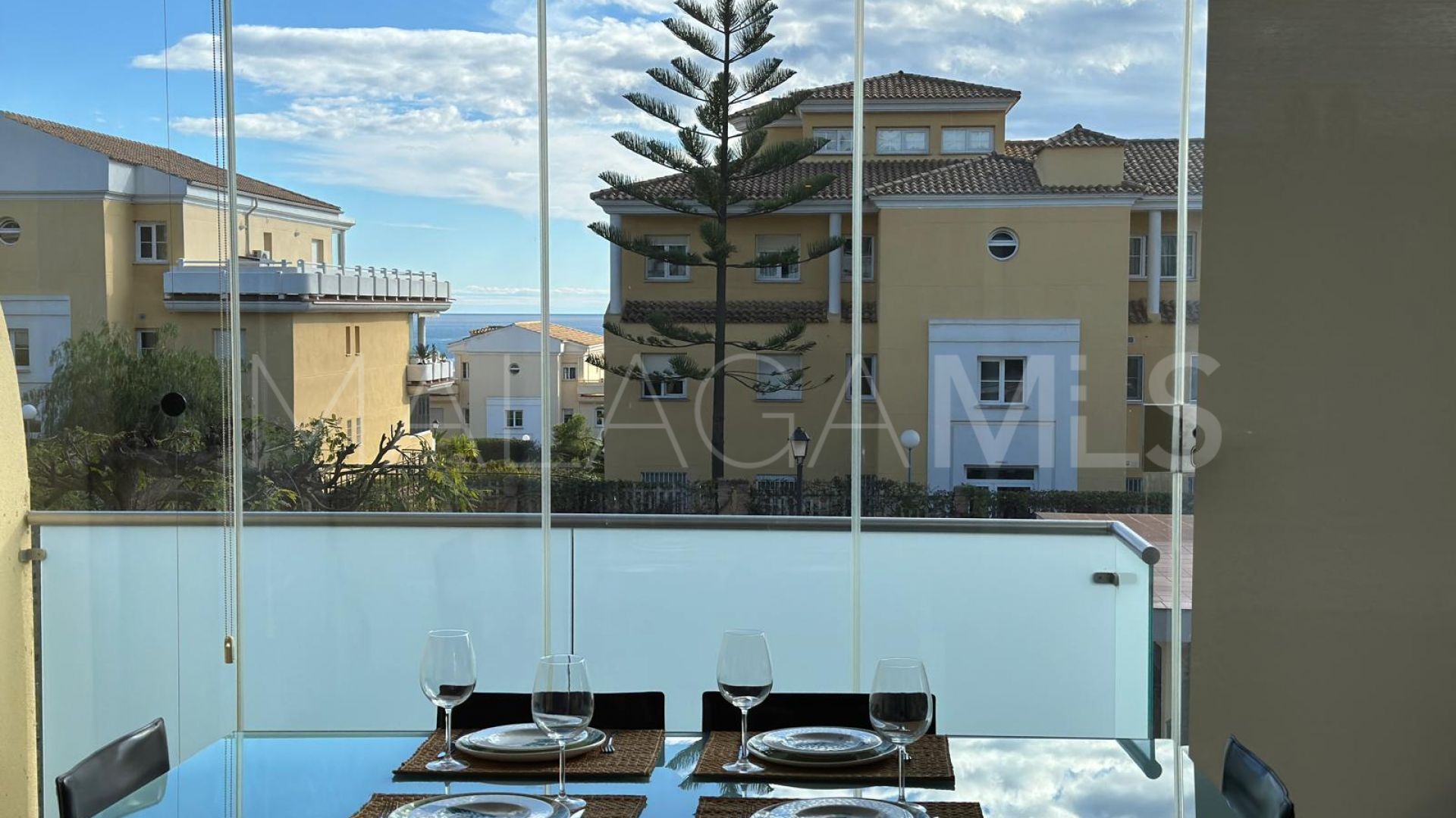 For sale ground floor apartment in Cabopino