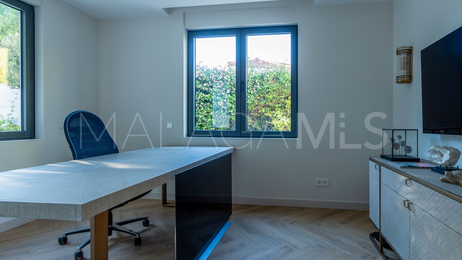 Villa for sale in Artola