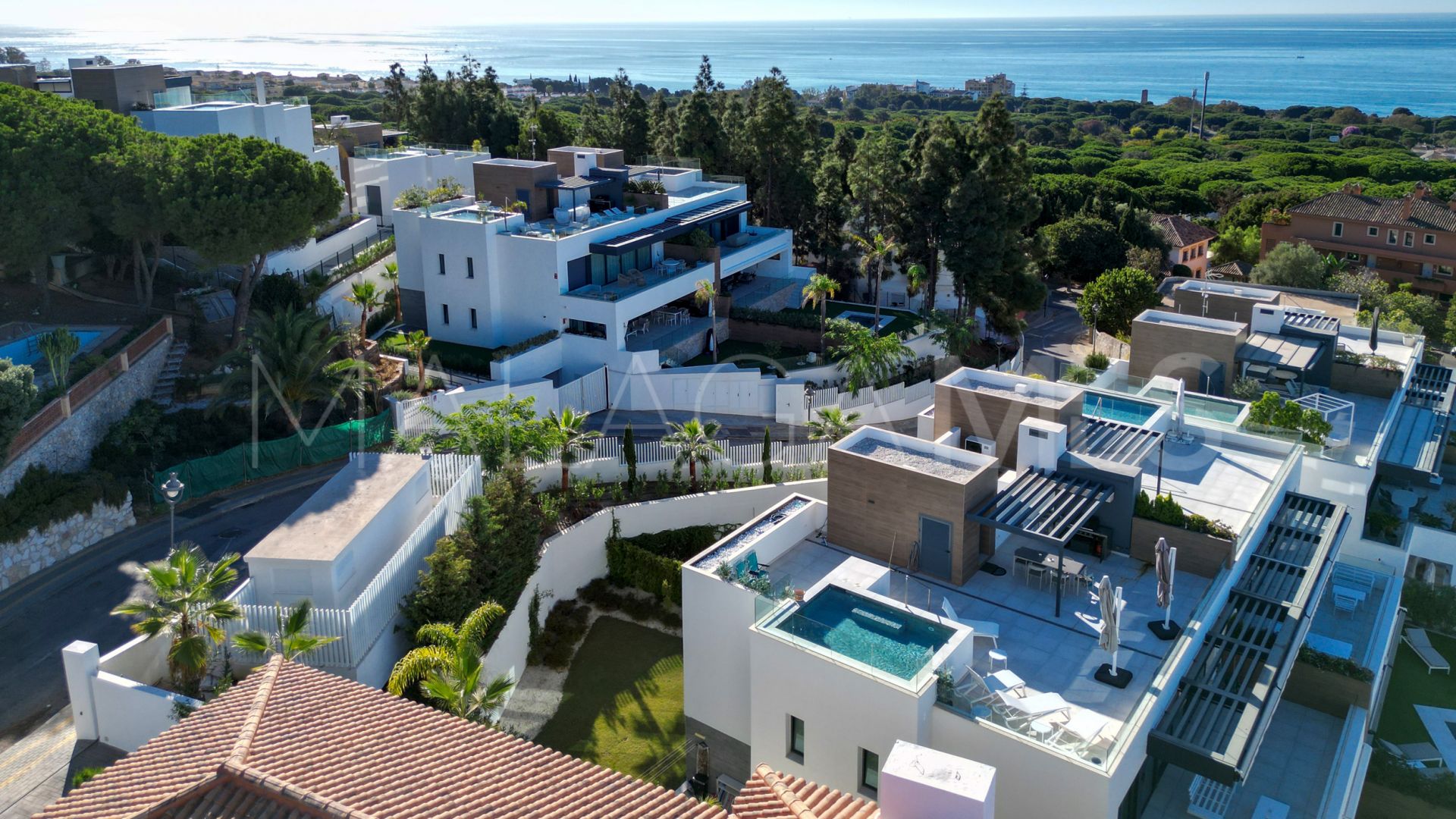 Villa for sale in Artola