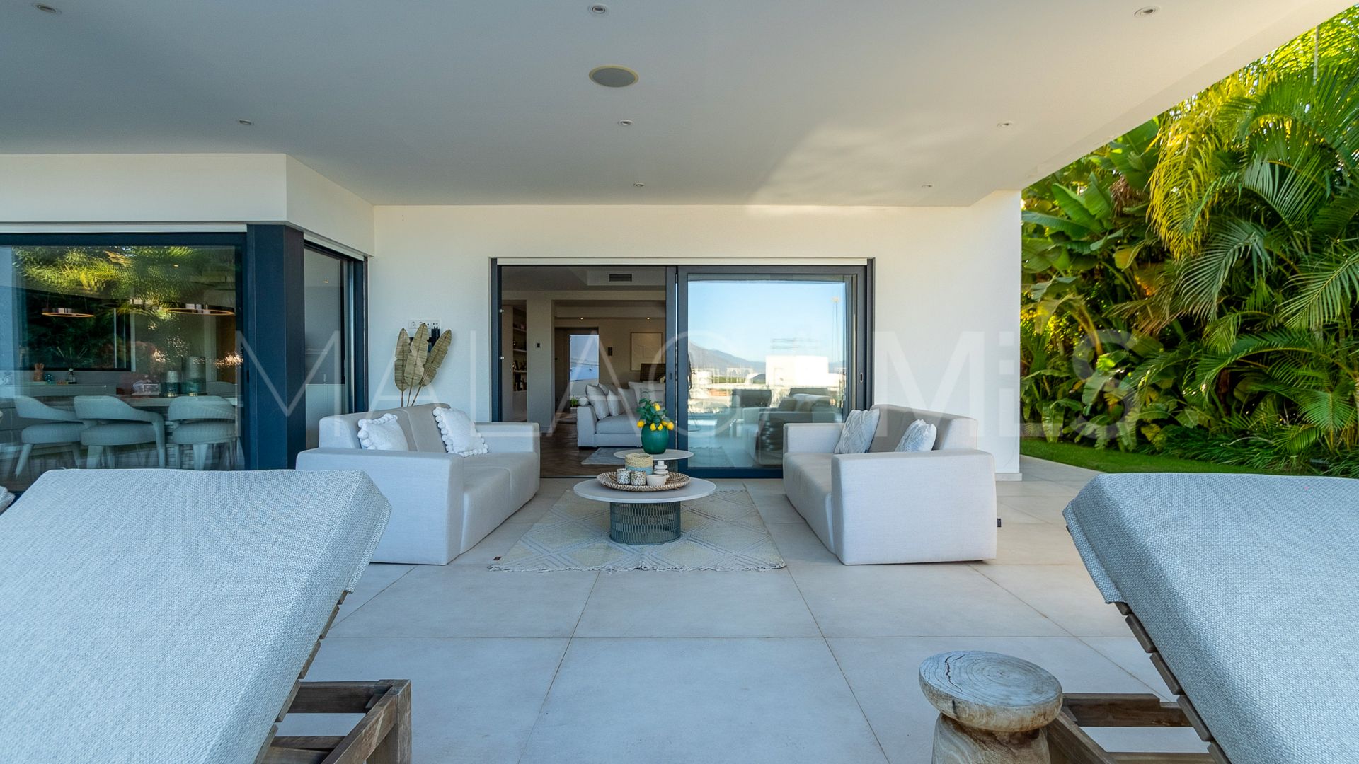 Villa for sale in Artola