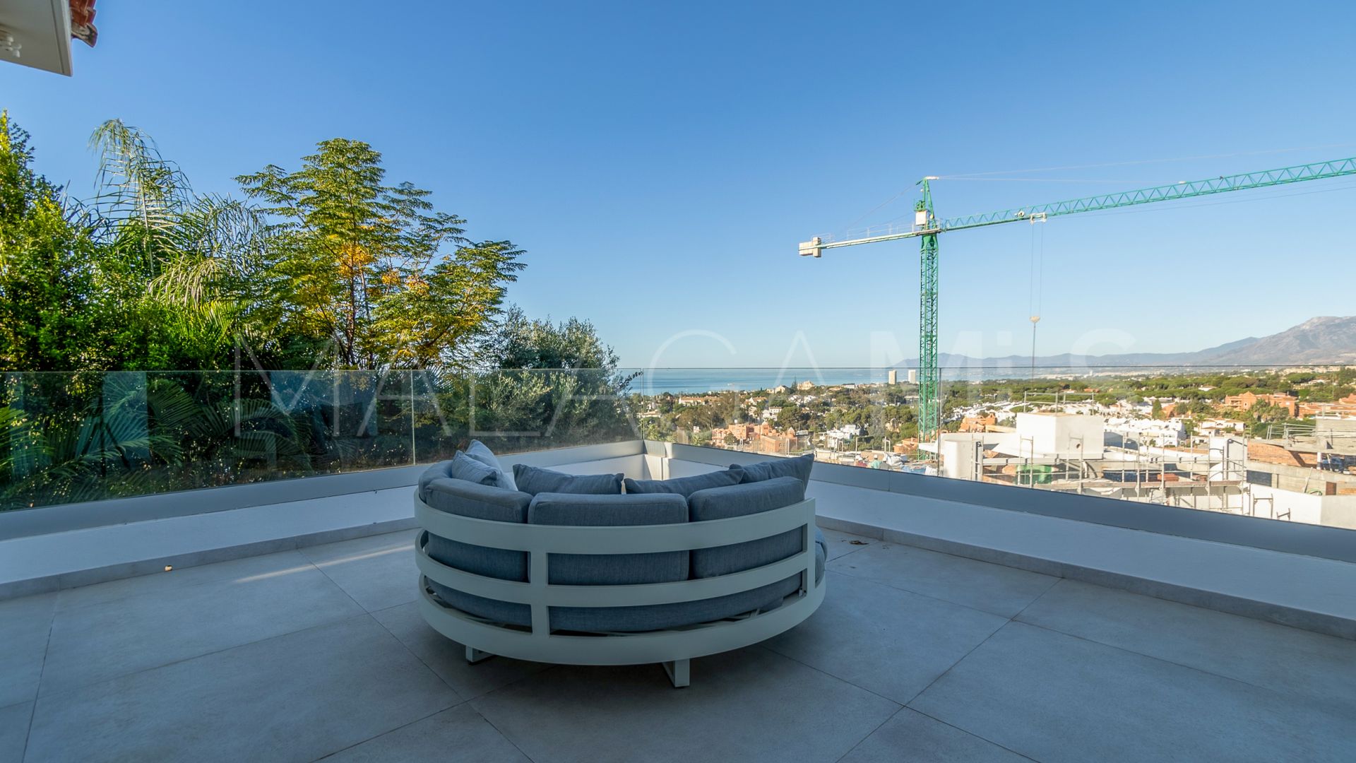 Villa for sale in Artola