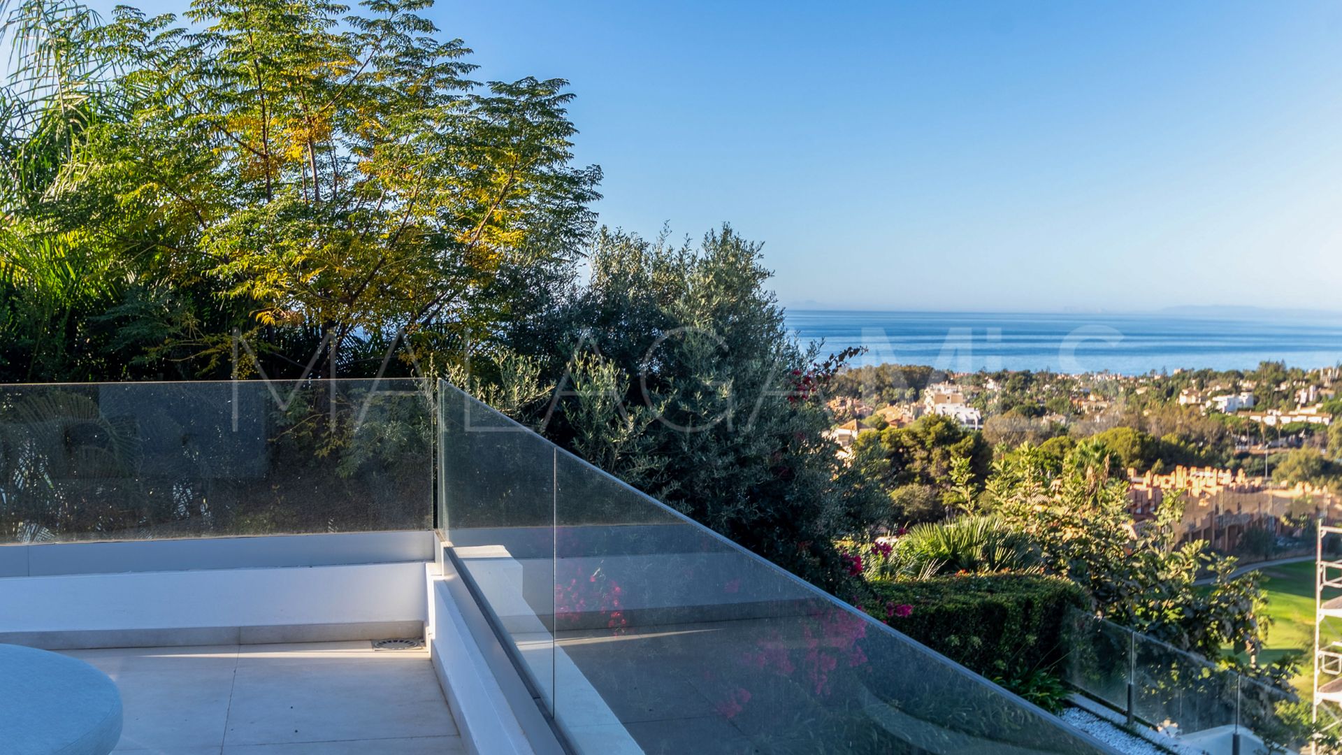 Villa for sale in Artola