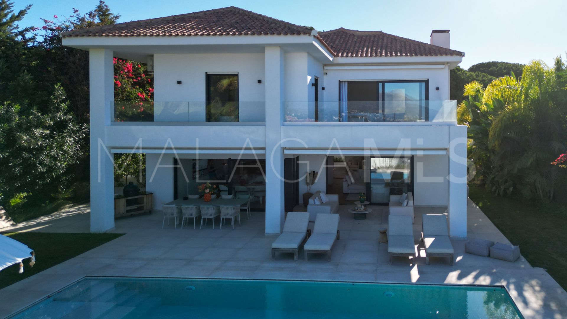 Villa for sale in Artola