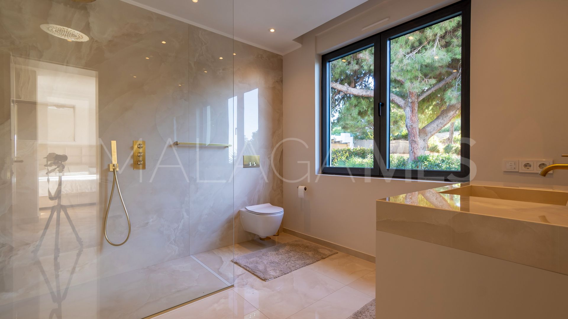 Villa for sale in Artola