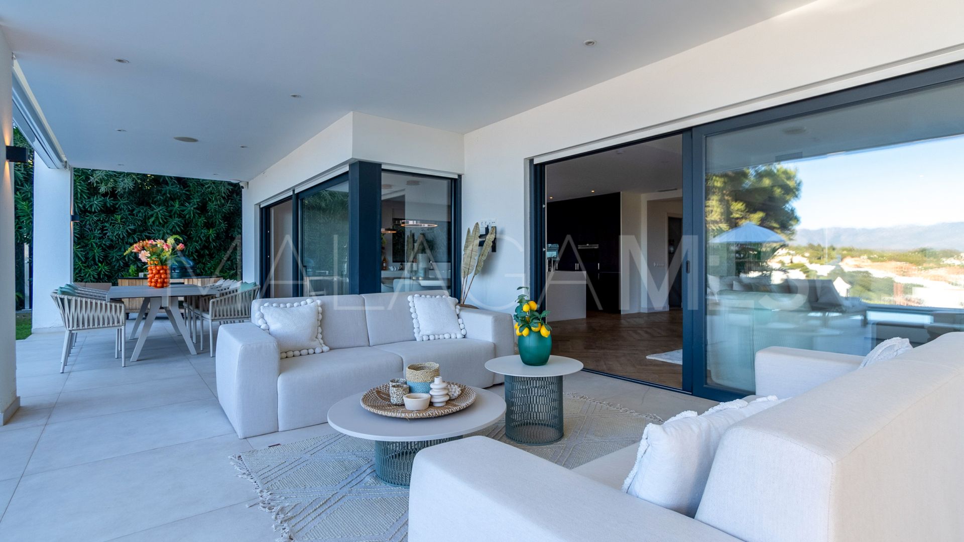 Villa for sale in Artola
