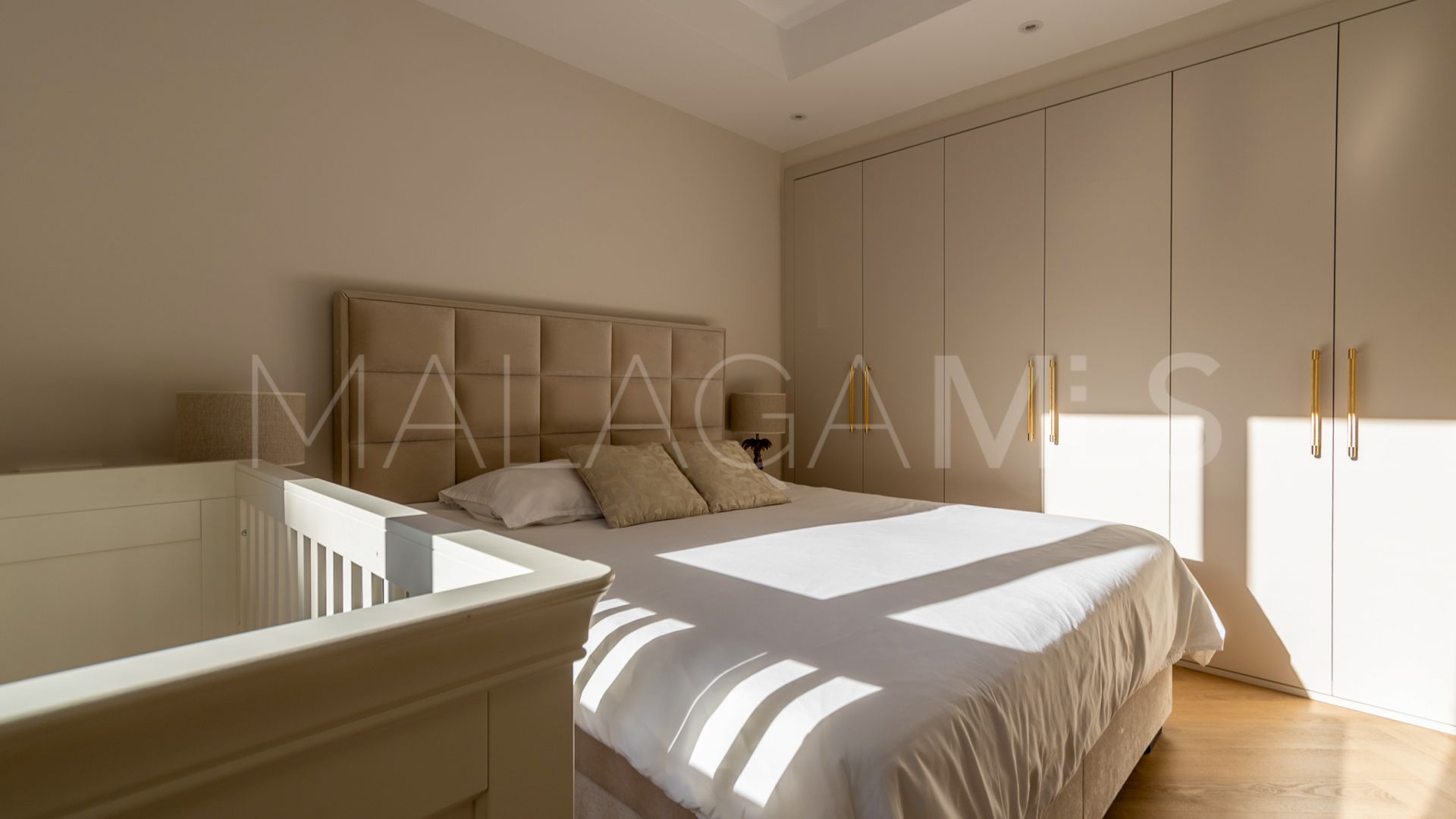 Villa for sale in Artola